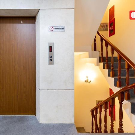 RedDoorz Ura Hotel Hung Phuoc 4 TP. Hồ Chí Minh Ngoại thất bức ảnh